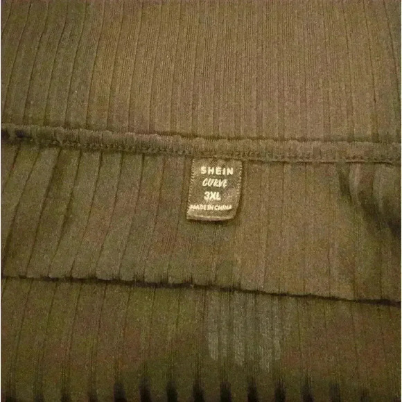 SHEIN curve black top size 3XL - Picture 4 of 4